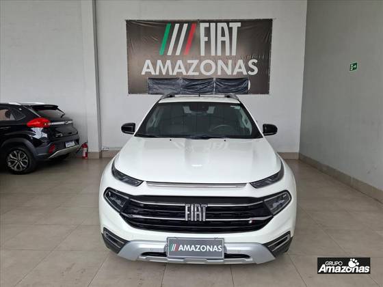 FIAT TORO 2.0 16V TURBO DIESEL VOLCANO 4WD AT9 FIAT TORO 2.0 16V TURBO DIESEL VOLCANO 4WD AT9
